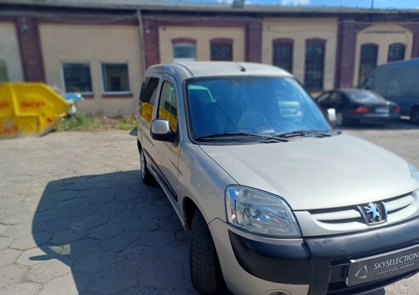 Citroen Berlingo cena 11999 przebieg: 229200, rok produkcji 2008 z Poznań małe 254